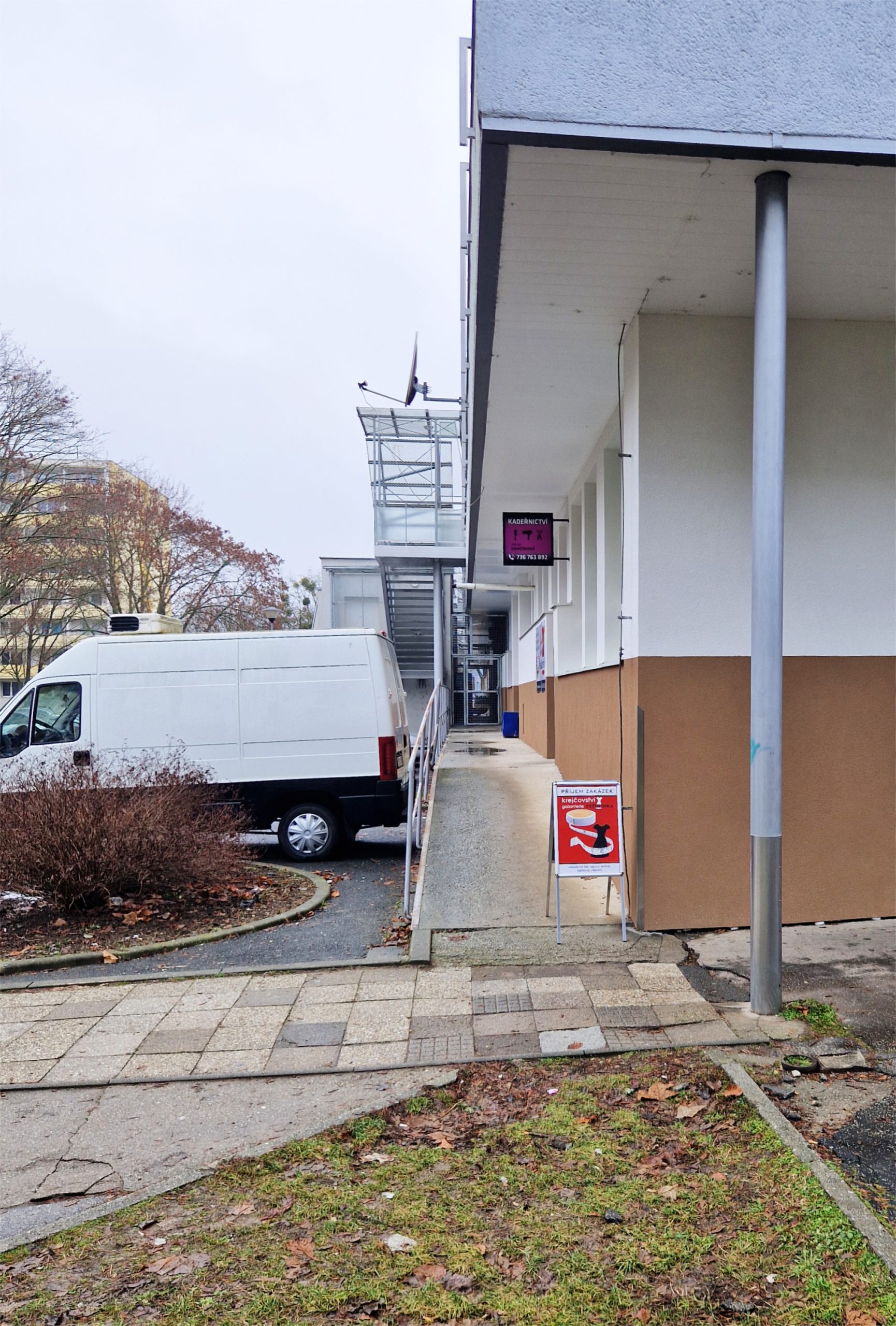 Prodej obchodních prostor Otrokovice, Trávníky - 2